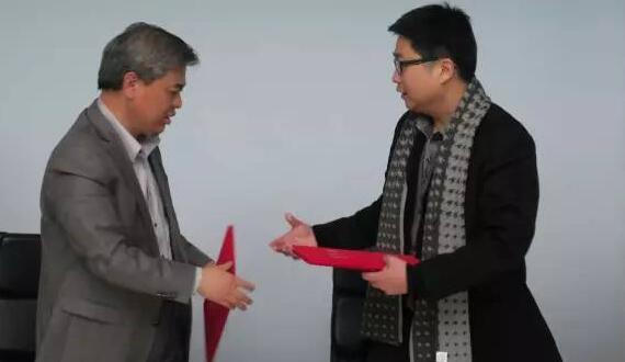 CA88组团学习体验无锡“拈花湾”，，，，并与MAO签署战略相助，，，，预示着CA88将在精品地产、工业地产、旅游地产等领域与MAO增强深度相助。。